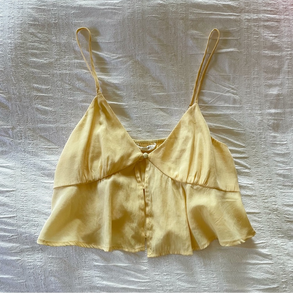 la hearts by pacsun yellow flowey tank